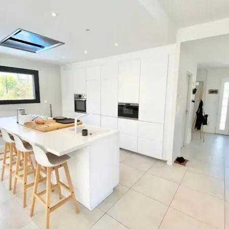House 4p With Private Pool In Saint-raphaël Holiday home *